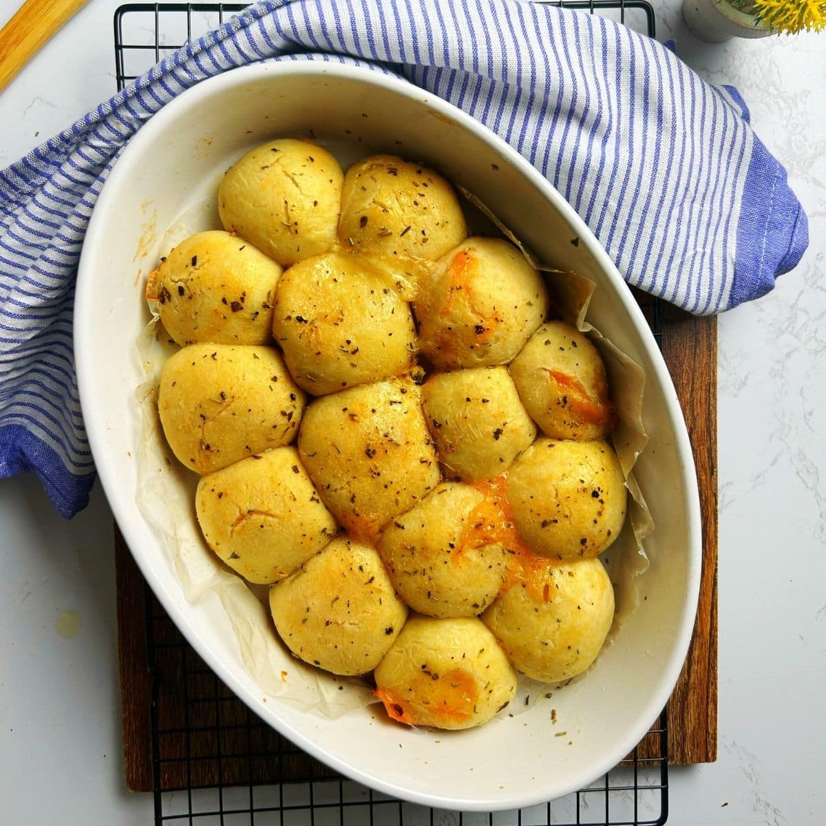 Easy Homemade Cheese Stuffed Buns: Melty Delight for Any Occasion